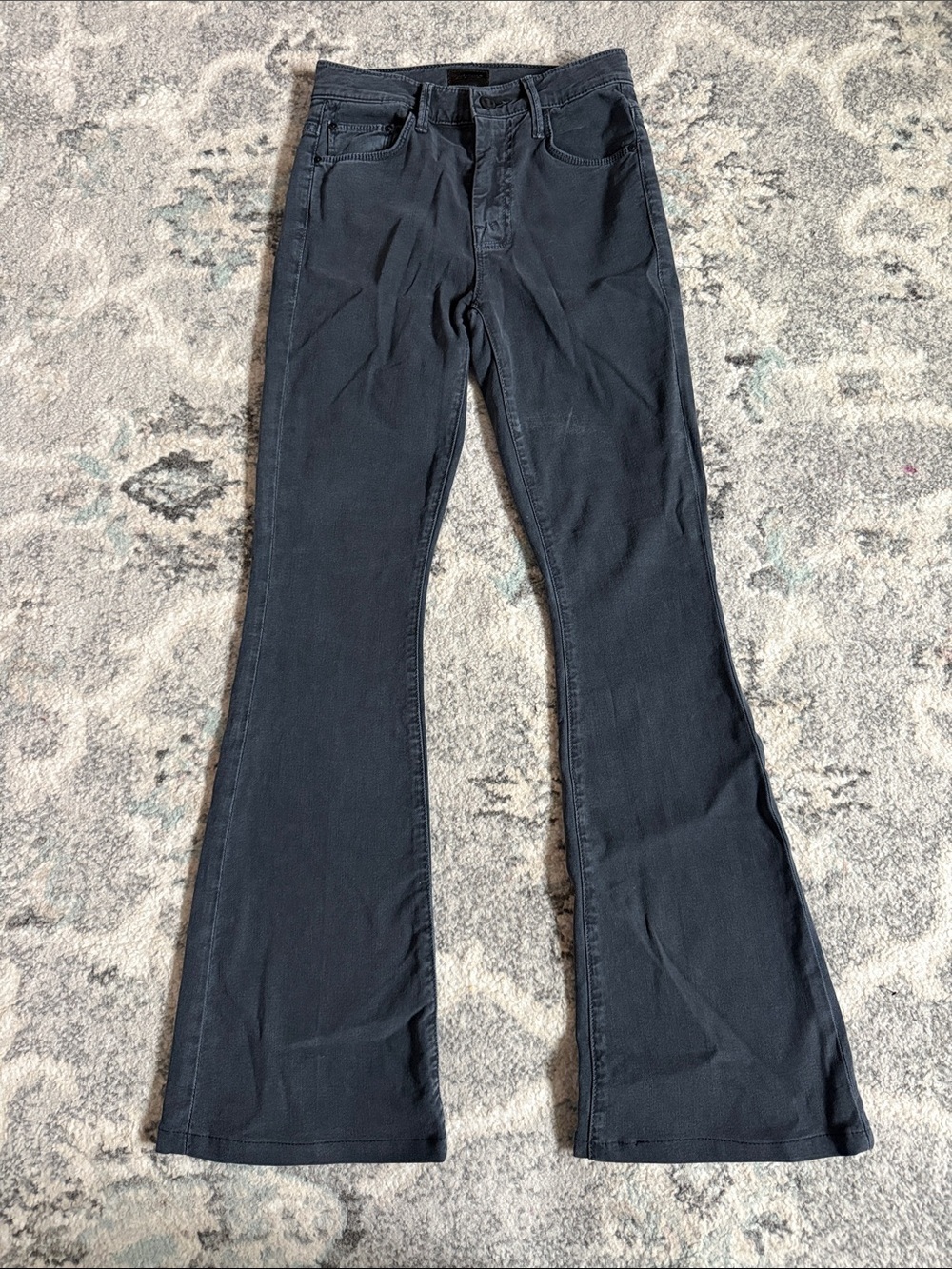 Mother The Weekender Chalk it Up Jeans in Faded Black